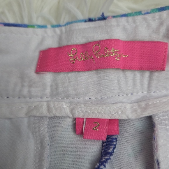 Lilly Pulitzer Buttercup Short "Turtle Villa" - Picture 7 of 10